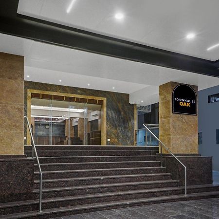 Clubhouse Hotel Raajpath Vadodara Exteriör bild